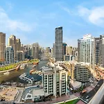 Luxurious 2Br Apt With Marina View & Private Jacuzzi
