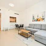 Stylish 1Br Apartment - Central Location In Jvc - Balcony - Holiday Boulevard