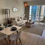 Superb Marina Views I Sleeps 5