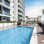 Livin Holidays - Studio - Azizi Riviera