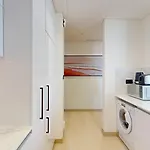 Primestay - High-Rise 2Br Oasis With Private Pool In Binghatti Onyx