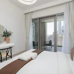 4 Bedroom In Downtown With Full Burj Khalifa Views