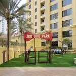 Enchanting Stay In Jbr Near The Beach