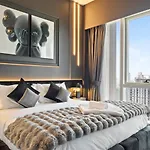 Luxury 1-Bedroom, High-Floor, Skyline Views