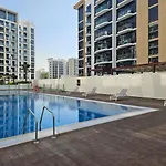 Peaceful Studio Getaway, 10 Mins From Dubai Mall