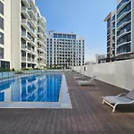 Peaceful Studio Getaway, 10 Mins From Dubai Mall
