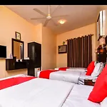 Melody Queen Hotel By Aura