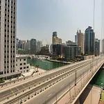 Fantastay Sparkle Tower One Bedroom Suite Marina View
