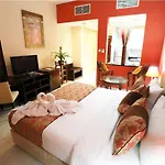 Parkside Hotel Apartment