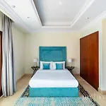 Lux - The Dubai Paradise Palace