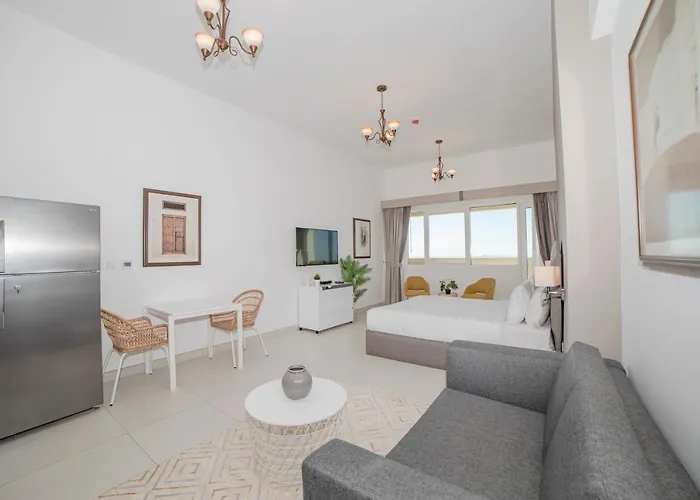 Fantastay Windsor Residence Luxury Studio W Balcony, Pool, Gym, Wifi, Sauna