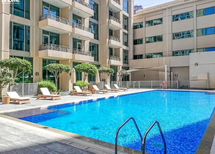 Inbetween Burjk & Dubai Mall Both Walking Distance - 1106