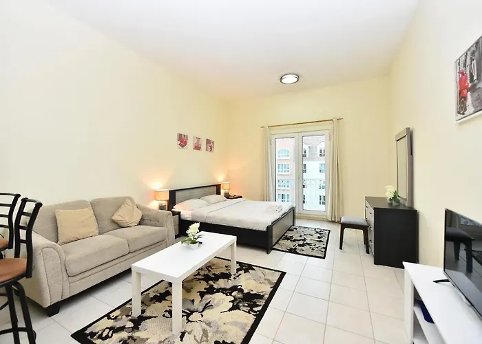 Luxury Escapes - Budget Studio With Garden Views Near Metro - Med64 Dg