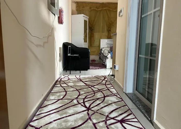 Dubai Creeck Realty Hostel Deluxe Studios