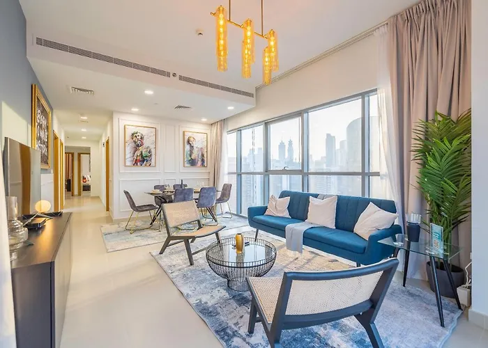 Spacious Art Deco Apt With Burj & Canal Views