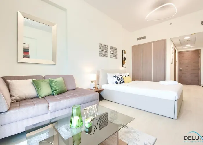 Perfect Studio Getaway Next To The Iconic Creek Harbour, Azizi Aliyah, Al Jaddaf, By Deluxe Holiday Homes