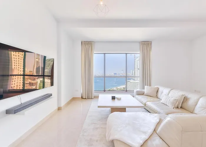 Deluxe Retreat In Jbr - Million Dollar View - Balcony