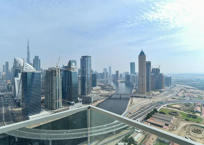 Luxury Escapes - View Of Canal & Burj Khalifa 1Br Large Premium Apt - Amna Tower