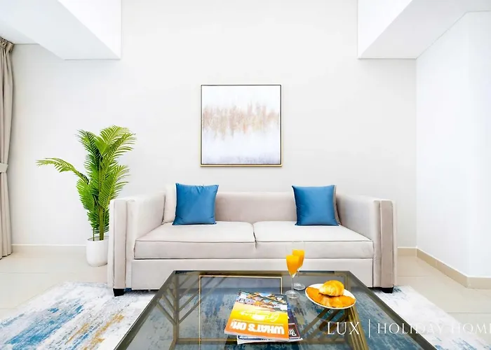 Lux The Executive Ocean View Suite 2