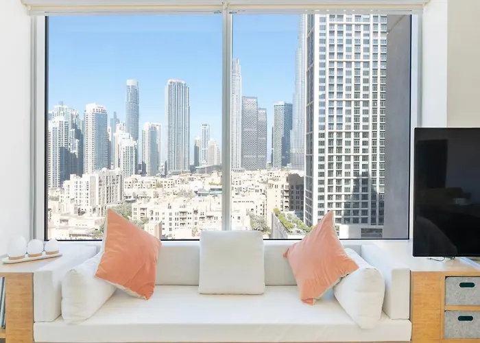 Chic 2Br Apartment, Prime Location Near Dubai Mall - Allsopp&Allsopp