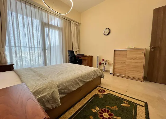 Spacious 2 Bed - Family Stays