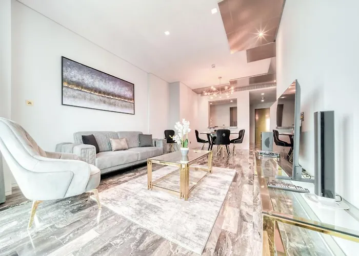Damac Heights, Dubai Marina - Mint Stay