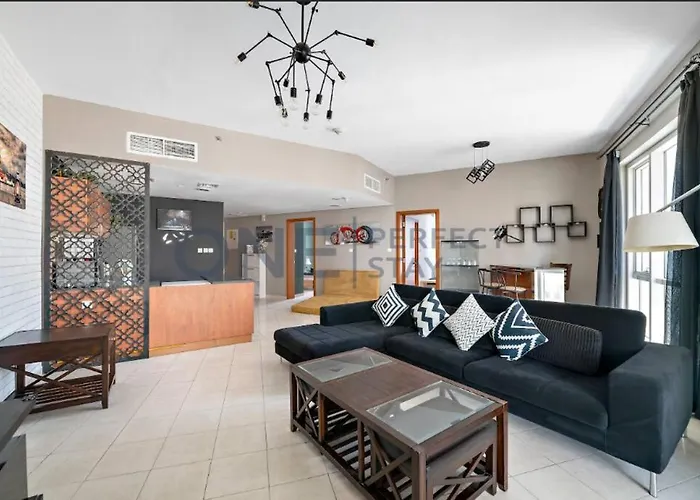 Lake View All Bills Included Fully Furnished
