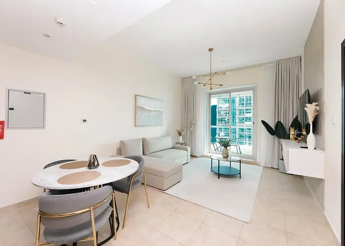 Charming Condo With Balcony In The Heart Of Jlt