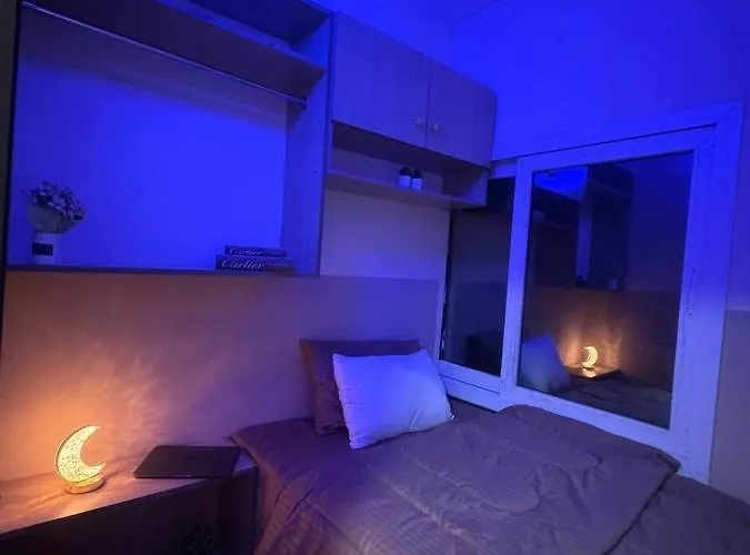 Shared Private Room Burjuman Metro Exit 4