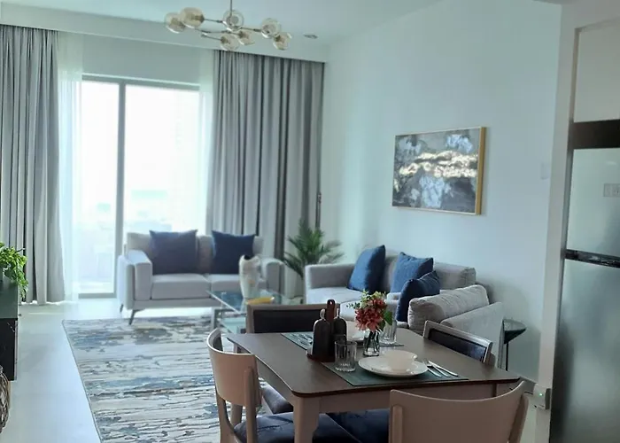 Svizona Premium 2Bhk, Burj Khalifa View, Downtown Dubai