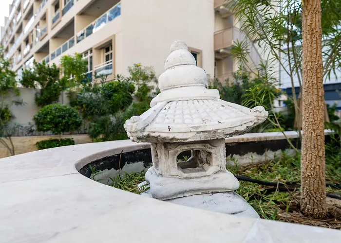 Trophy - Marina Urban Serenity Suite