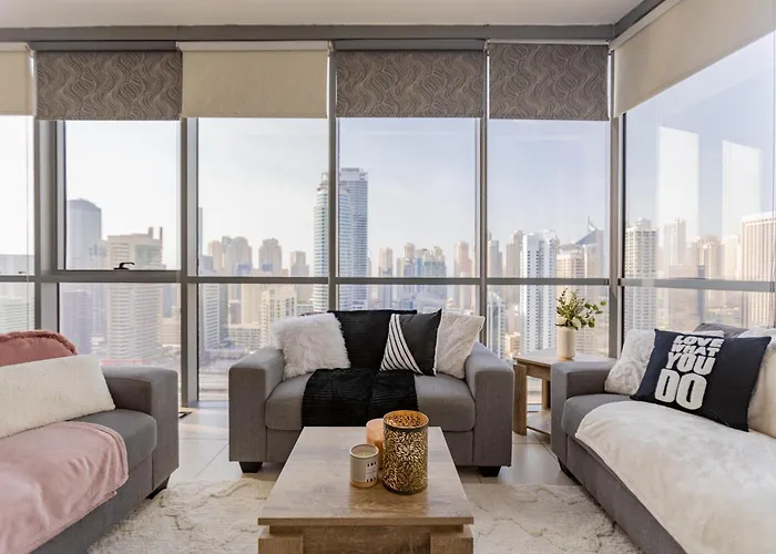Livin\' Holidays - Stunning 1Br Corner Unit Next To Dmcc Metro