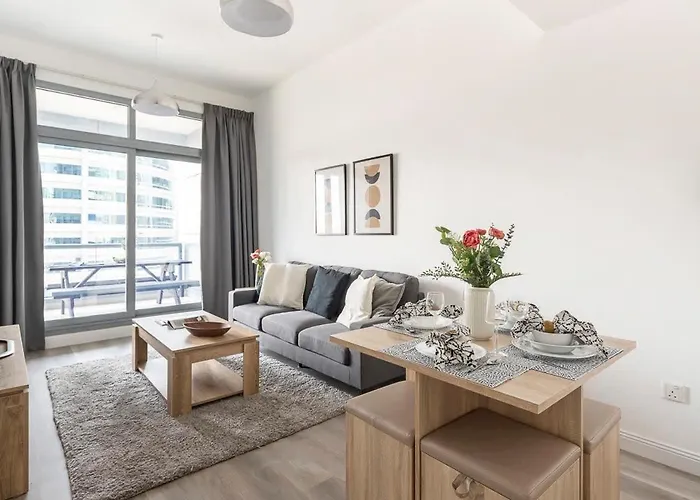 Frank Porter - Marina Residence Tower B