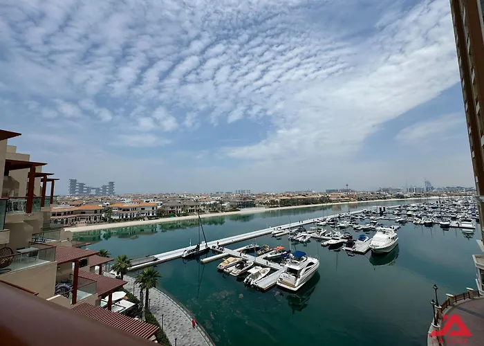 Unique Apt At Top Of Yachts With Panoramic Sea View Of Burj Khalifa, Alarab & Atalntis In Palm Jumeirah
