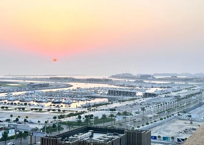 Stay In The Luxury Marina Crown Tower Walk To Barasti Beach