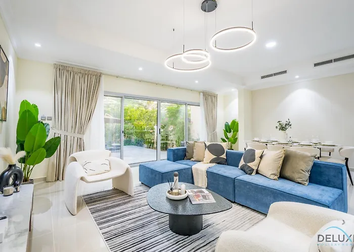 Tranquil 3Br Townhouse With Assistant\'S Room At District 12 Jvc By Deluxe Holiday Homes