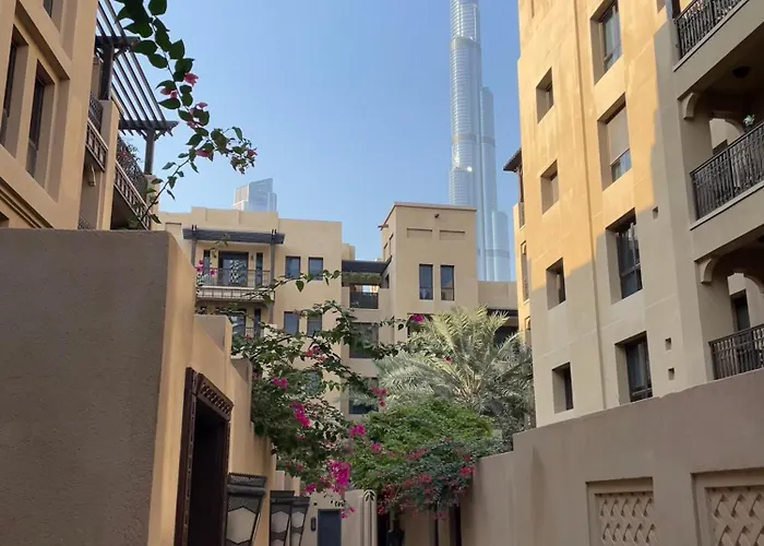 Serene Oasis In Downtown Dubai - Just 5 Min Walk To Burj & Mall!