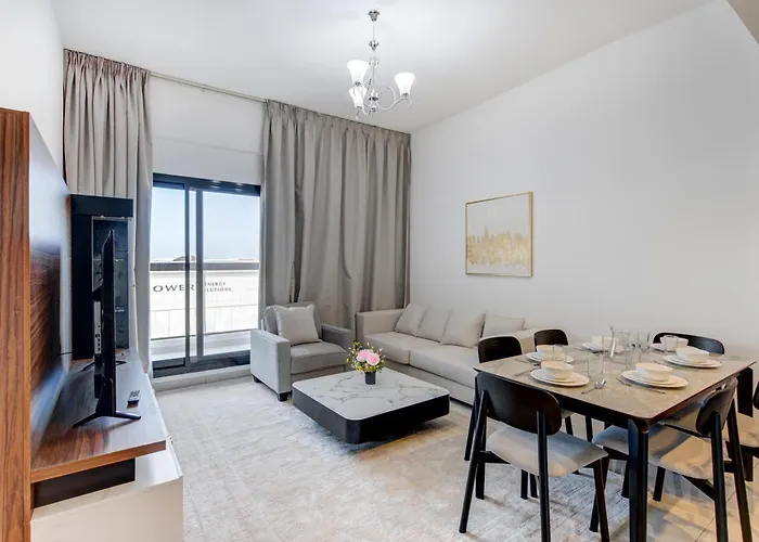 Mira Holiday Homes -Newly 2 Bedroom Close To Metro.