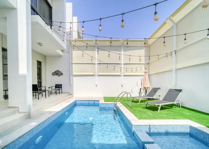 Damac Hills Ll - Stunning 4 Bedrooms Home With Private Pool At Dubai Land