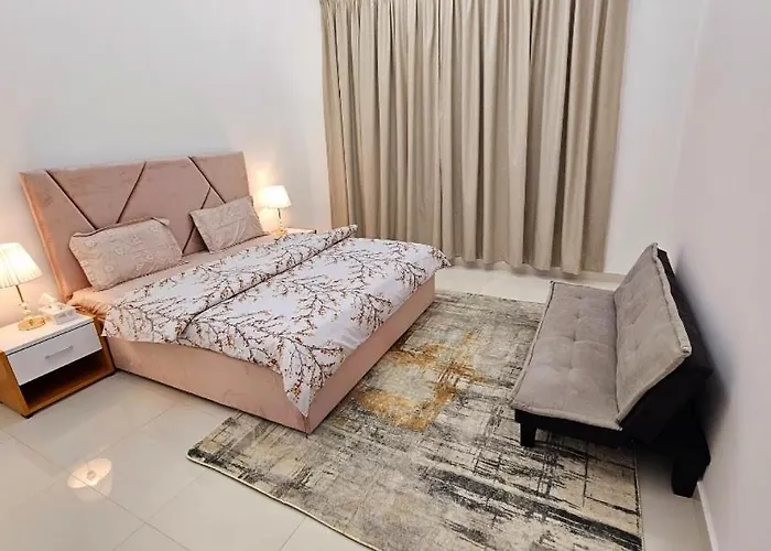 Deluxe Villa Rooms In Dubai Near Airport