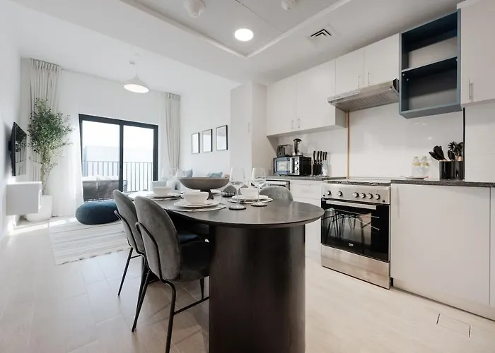 Soothing 1-Bedroom With A Modern Kitchen And Dining Area In Jebel Ali