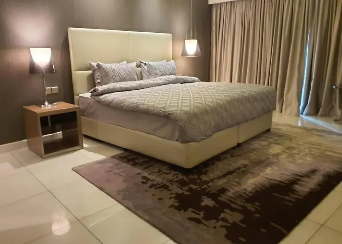 1Br Luxurious Paramount Apt