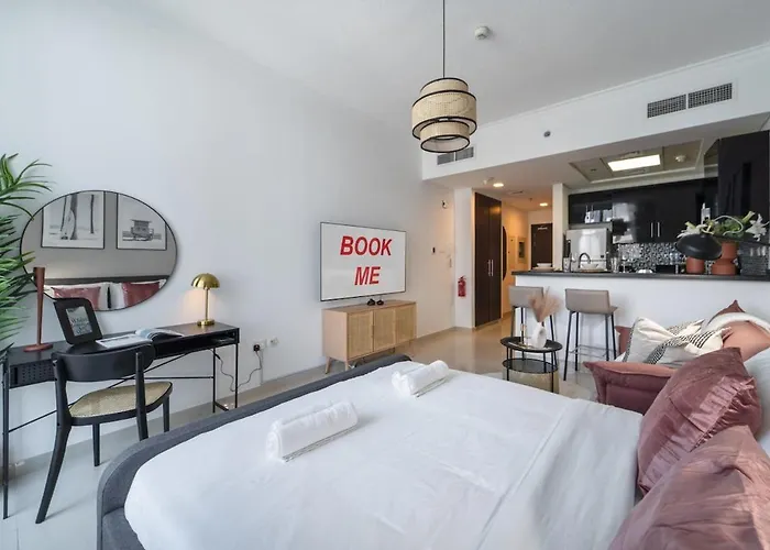 Stylish Studio Apartment With Breathtaking City Views In Dubai Marina