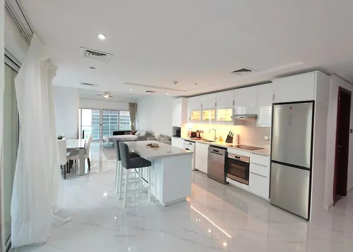 One Bedroom Apartment With Pool & Gym Near Marina
