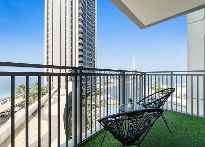 1Br Waterfront Apartment At 5242 Tower 2