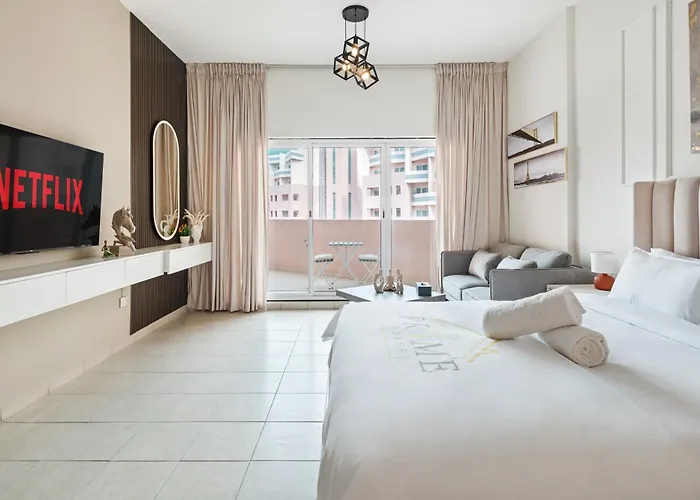 Charming Dubai Studio - Elegant