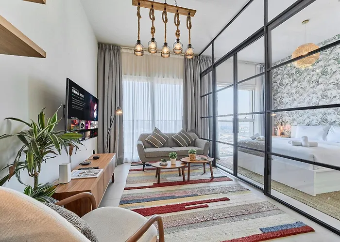 Elegant & Bright 1Br Getaway Near Dubai Hills Park