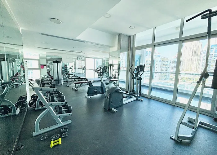 Luxury One Bedroom Apartment In Dubai Marina