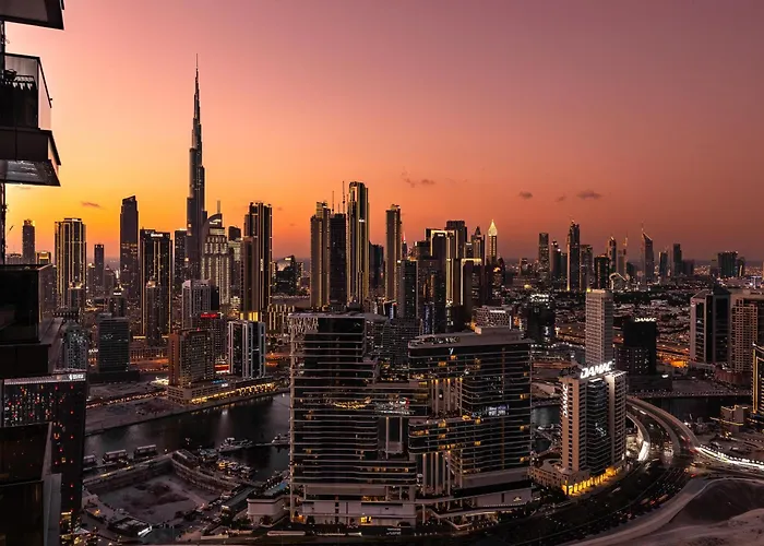 Simply Comfort Apartments At Nobles Tower Luxury Burj View