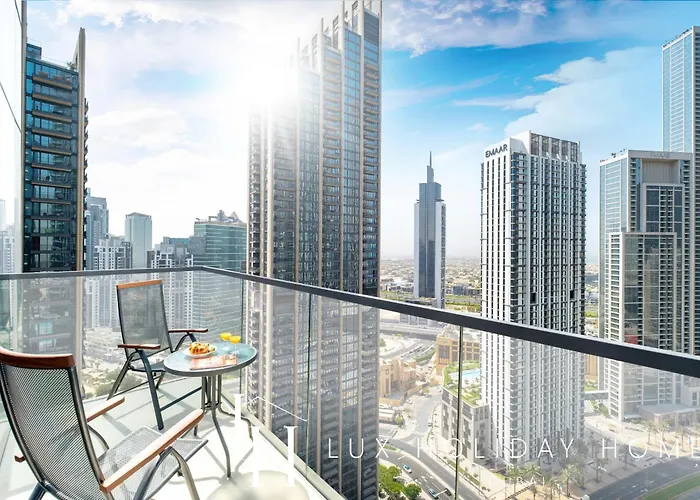 Lux The Central Downtown Skyline Suite